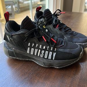 Black Damian Lillard 8 - size 7